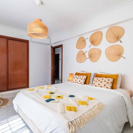 Armação de PêraFlat With Ac, Wifi, Netflix, Balcony - 3 Min From The Beach公寓 外观 照片