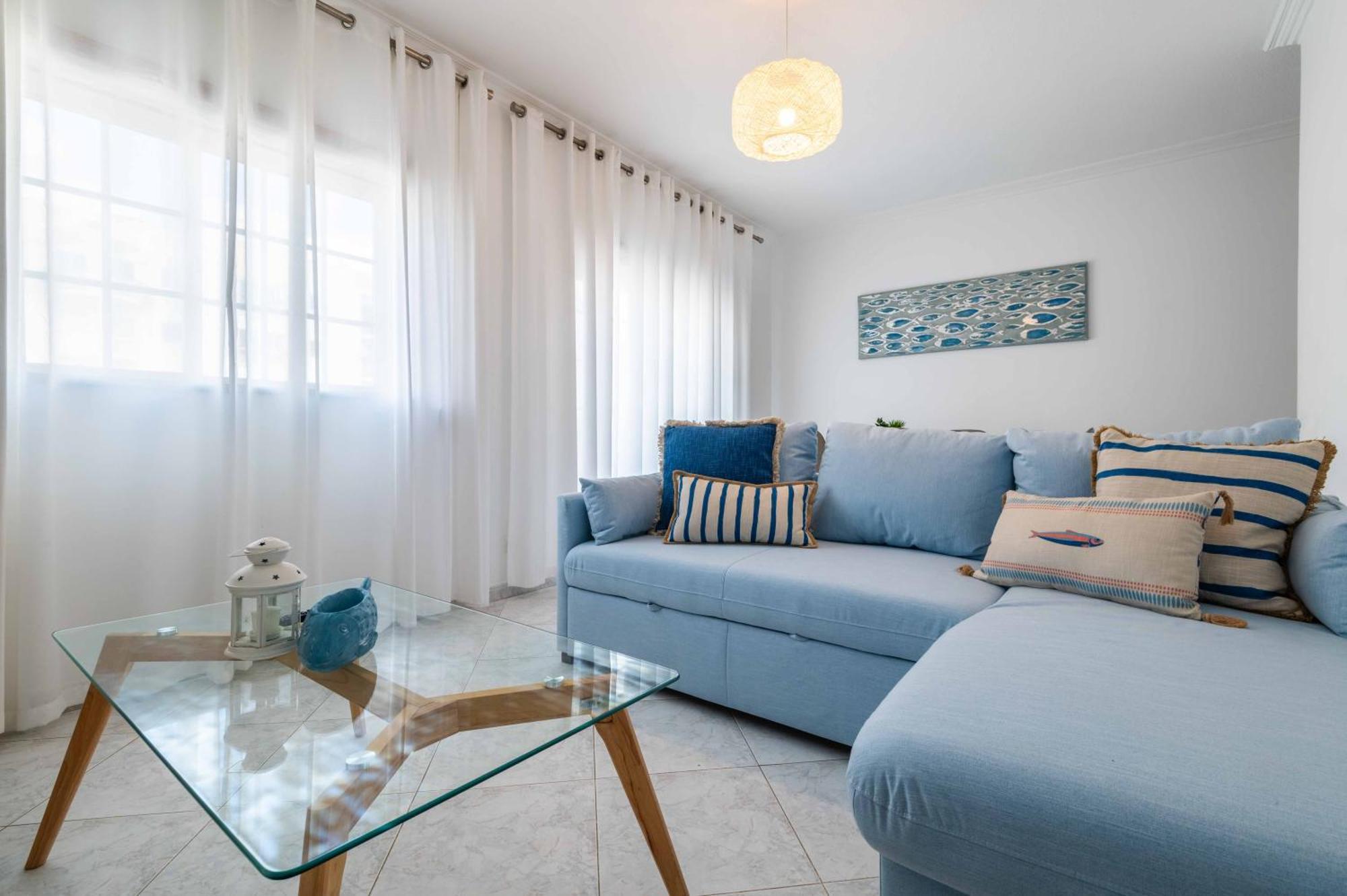 Armação de PêraFlat With Ac, Wifi, Netflix, Balcony - 3 Min From The Beach公寓 外观 照片