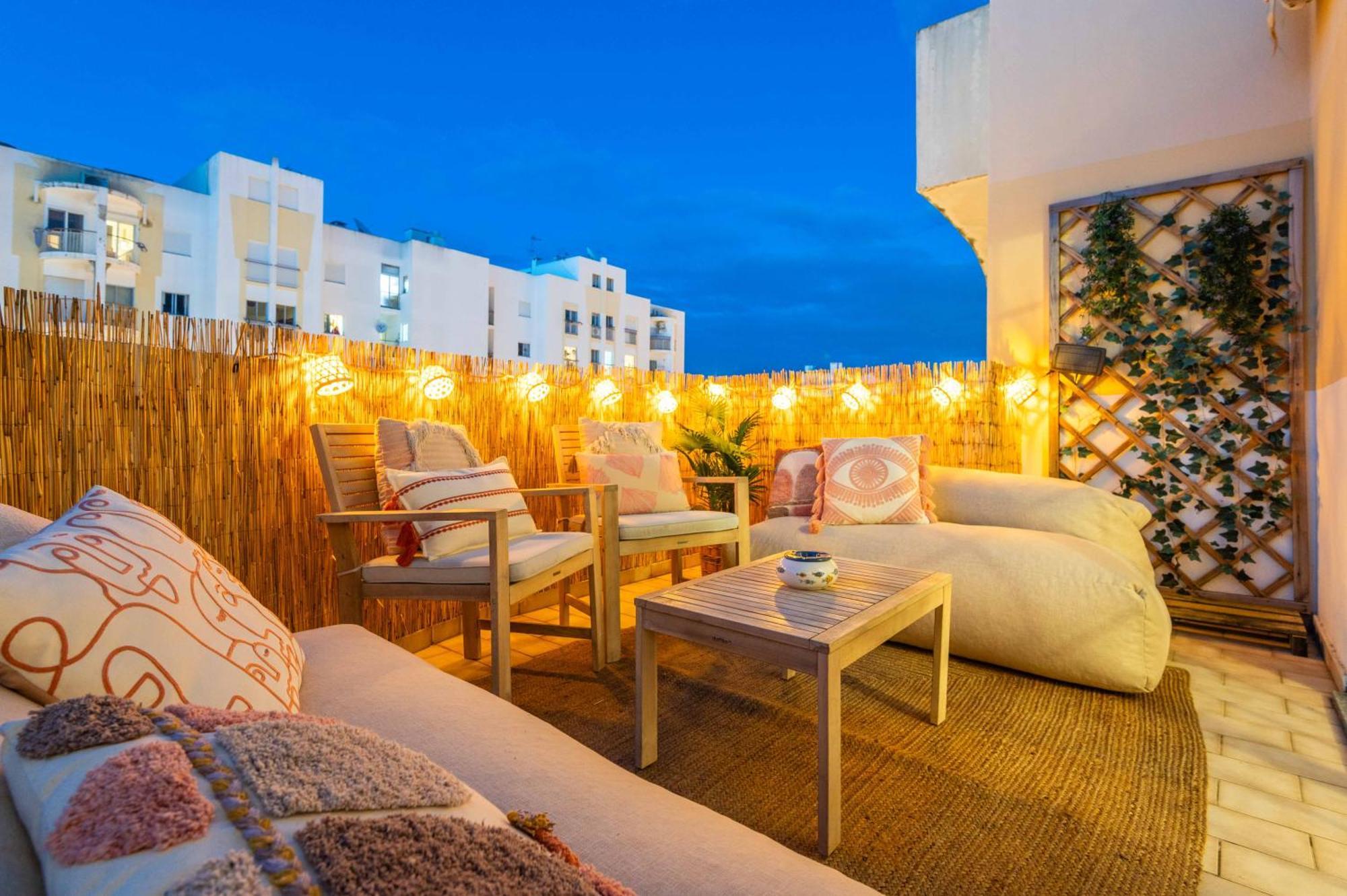 Armação de PêraFlat With Ac, Wifi, Netflix, Balcony - 3 Min From The Beach公寓 外观 照片